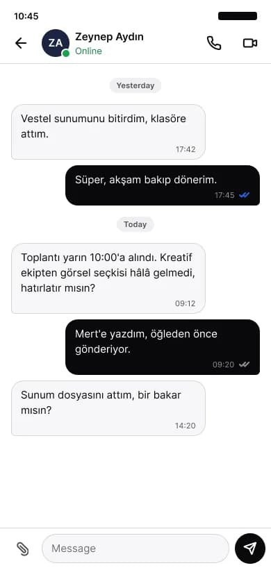 Mobil uygulamada birebir sohbet ekranı, mesaj balonları ve okundu işaretleri